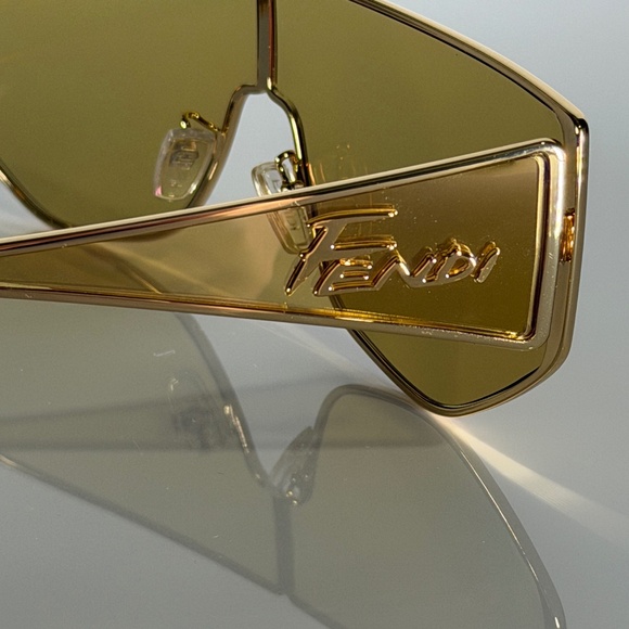Fendi FE40051U Shield Sunglasses Gold Yellow Lens Oversized main image 6